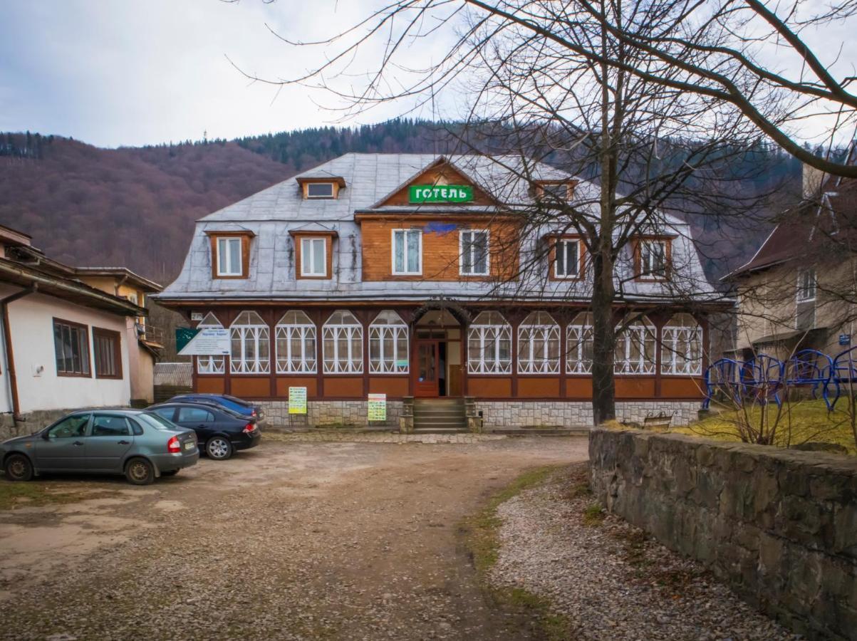 Prut Hotel Jaremtsje Buitenkant foto